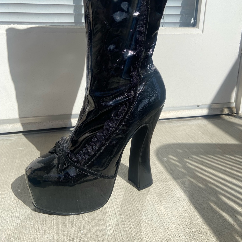 Black knee high boots - Picture 1 of 5